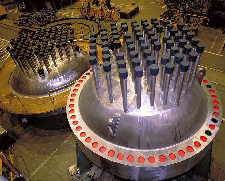 Nuclear Reactors A nuclear reactor consists of uranium fuel rods, spaced evenly in the reactor core The reactor core is a thick steel vessel containing the fuel rods, control rods and water at high