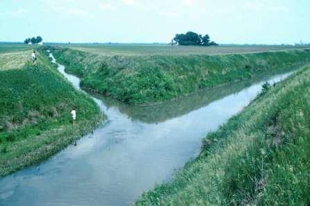 Headwaters Scale Drainage Area 1 100 km 2 Many streams channelized as drainage