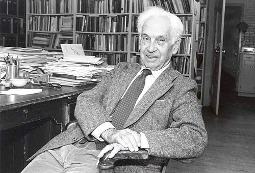 Natural Selection and Adaptation Evolutionary biologist Ernst Mayr helped develop the modern evolutionary synthesis of