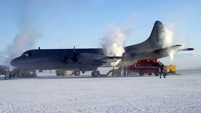 A Royal New Zealand Air Force Orion aircraft at McMurdo Station Existing Services ARCTIC/ANTARCTIC Climate Services: Statistical information based upon historical records Predictions based upon