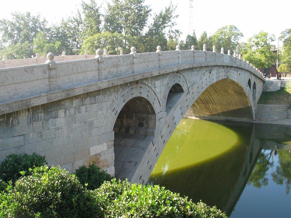 Tunnel Geometry Inspiration from Ancient Bridge Design The Zhaozhou Bridge in China Built more than 1400 years ago (the Sui Dynasty) Span of 37 m Limestone slabs