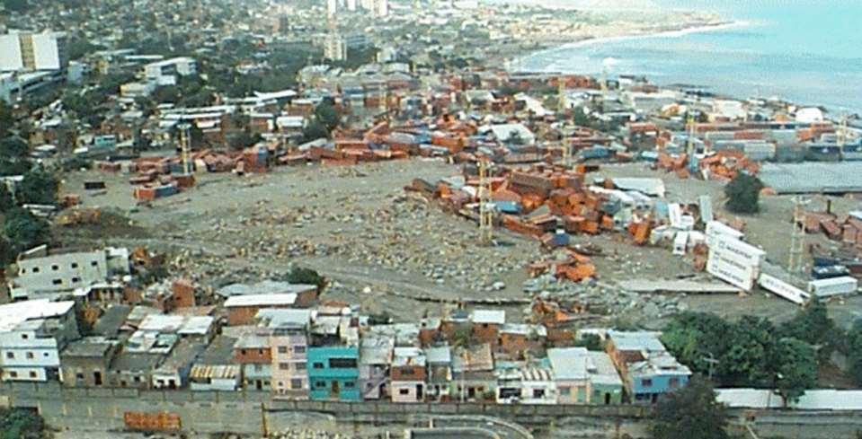 Flash flood damage halted operations at the Maiquetía seaport and hampered