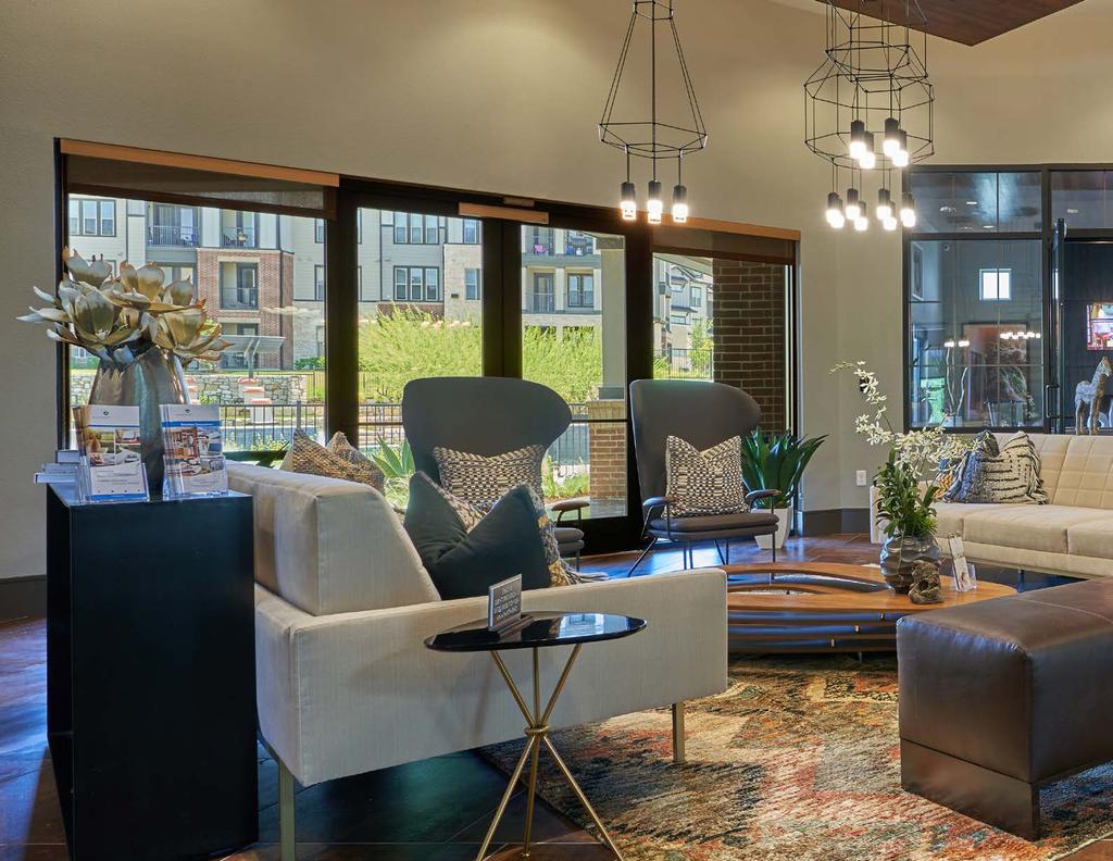 INVESTMENT HIGHLIGHTS BEST-IN-CLASS LUXURY APARTMENT DEVELOPMENT Built in 2017 to match the rising demand for luxury rental options in Northwest San Antonio, Aura Westover Hills offers the highest