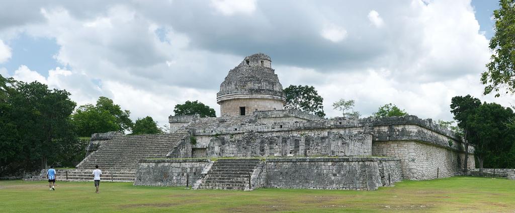 built aligned not with Uxmal but with Venus s Northern extreme