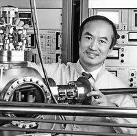 I Molecular beam epitaxy Arthur & Cho 1960s, Bell Lab Effusion cells l In UHV (10-11 Torr): to form molecular beam; ultra clean environment l High purity sources