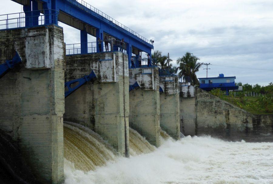 As an example, Zaza Dam, the largest in Cuba, was