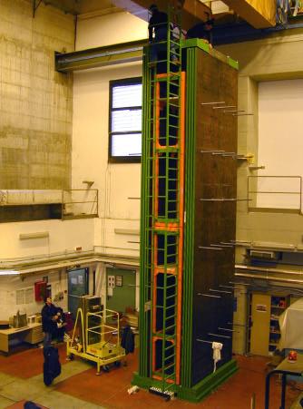 Dipolar spectrometer magnet (weight: ~ 950 ton) Prototype