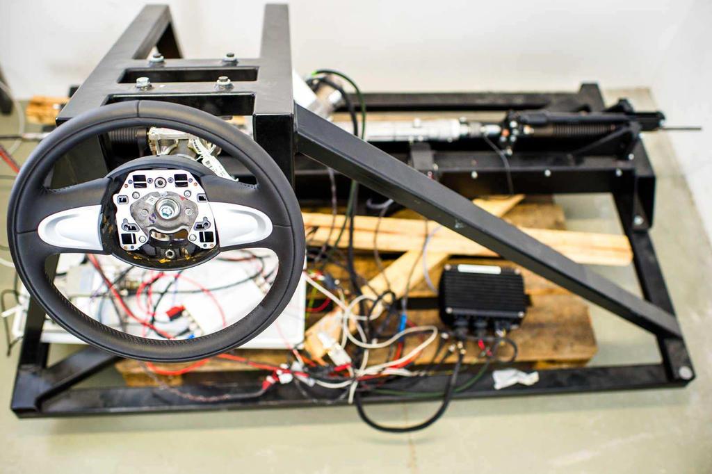 5: Steering torque T d and assisting torque T m applied by the electric motor. V. EXPERIMENTAL RESULTS Real world experiments were conducted using the testbench depicted in Fig. 8.
