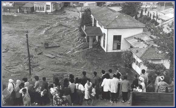 The tsunami from the 1960 Chilean