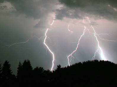 Tagesschau: Thunderstorms 24/25 June 2005 Sintflutartiger Regen