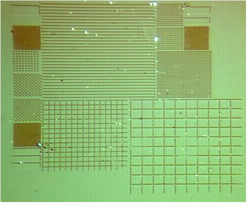 Additional images Squares 600 nm Checkerboard 600 nm Lines: Width 100 nm Trench 100 nm 10 µm (b) (a) Lines: Width 600