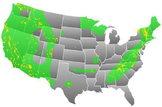 Occurrences of amphibole minerals (green) and known asbestos deposits (yellow) in the