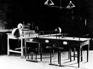 1887 Heinrich Hertz