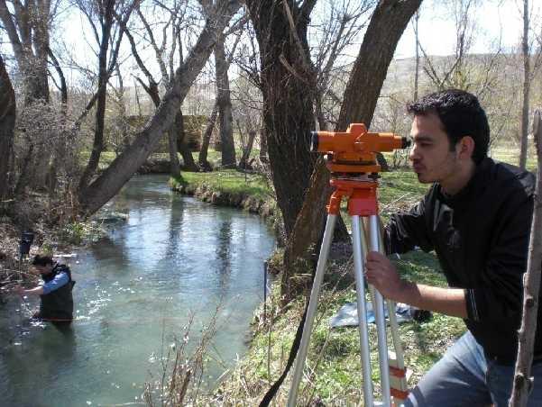 The velocity measurements were undertaken through the use of Acoustic Doppler Velocimeter (ADV). The SonTek/YSI FlowTracker Handheld ADV was used for field measurements.