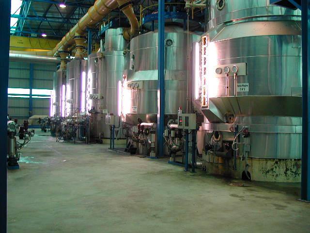 Operation of batch plants When a firm operates with batch units, a key problem is to determine when each one should be started and unloaded and which products must