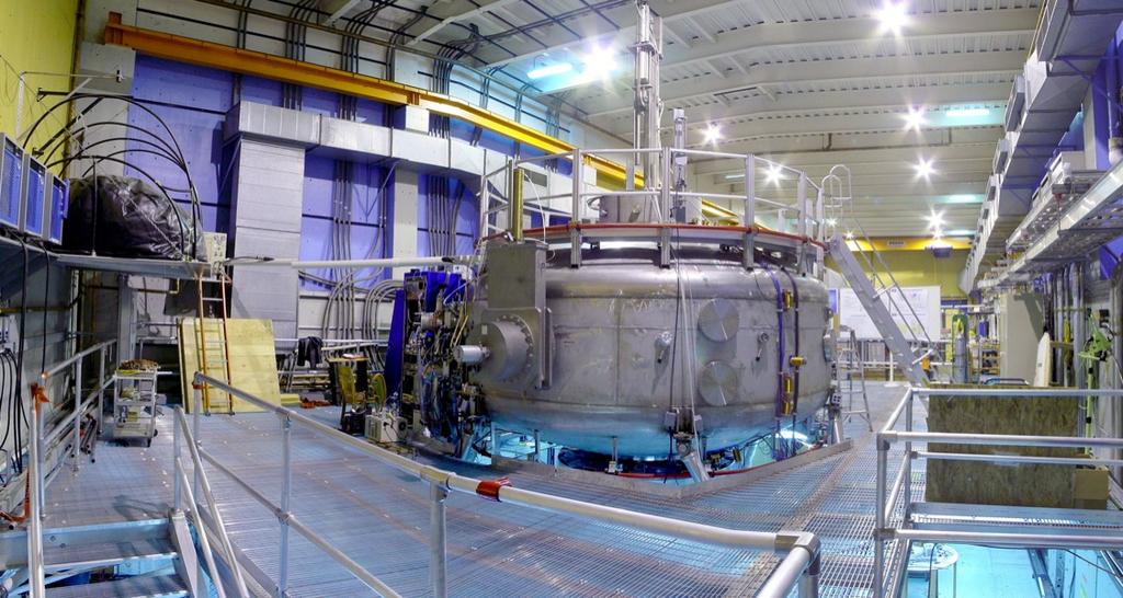 LDX: A New Confinement Experiment MIT-Columbia University Large 5m Diameter Vessel: Very Large Plasma (x4 CTX) Three Superconducting Magnets: Long Pulse