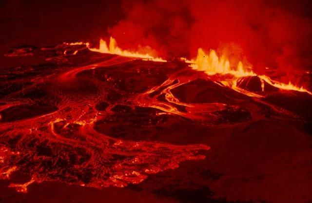 Fissure eruptions From