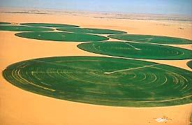 Agriculture Groundwater Use Al Kufrah Central-pivot-sprinkler with radius of 1120m.