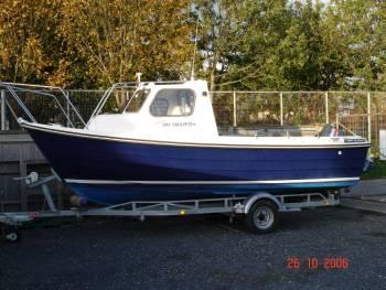 of Transport P4 License for survey works and is ideal for shallow water work. The vessel was towed to the site and launched at a slipway in Dingle harbour marina.