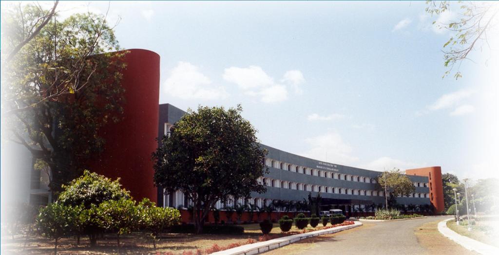 IITM Earth System Model (IITM ESM) Swapna Panickal Centre for Climate Change Research Indian Institute of Tropical
