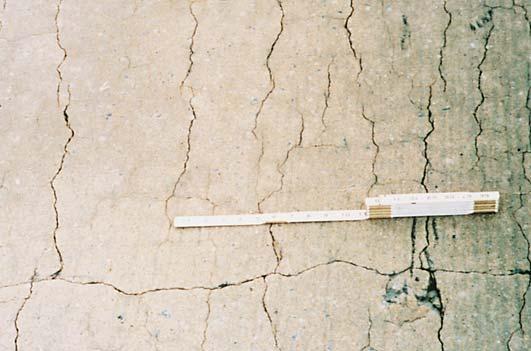 cracks Closed or spalled joints