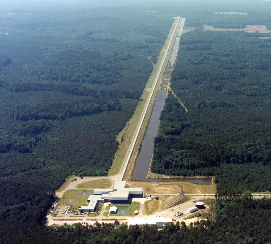 Washington H1 (4km) and H2 (2km) Funded by the National Science Foundation; operated