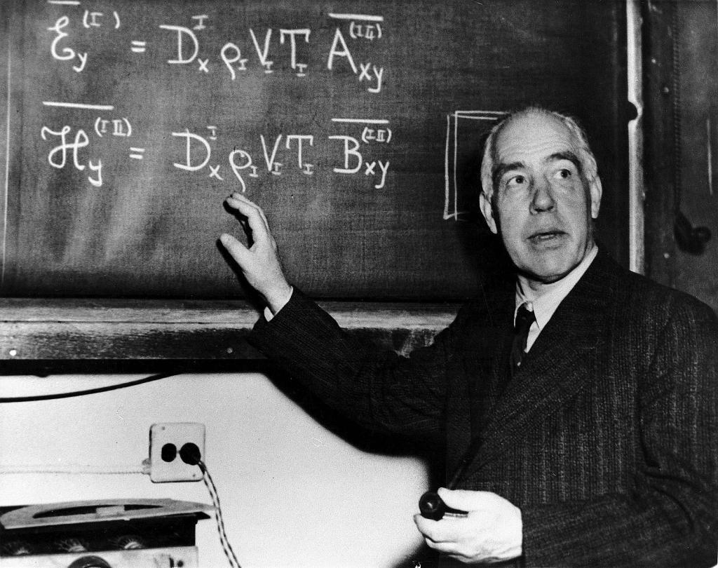 History 1913: Bohr model of atom: first window into quantum physics Atom was like a miniature planetry system with electrons circulating about the nucleus (like planets circulating about Sun).