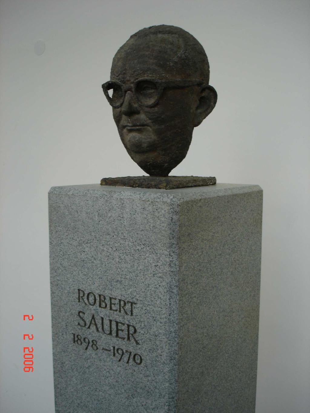 On the history of discrete differential geometry Robert Sauer, Munich: 1920-30s: Bending of discrete surfaces vs.