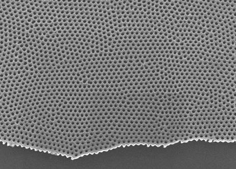 3D Surface Nano-Patterning: nano-templates with large-scale (up to 1 mm 2 ) perfect pore arrays without defects 1.