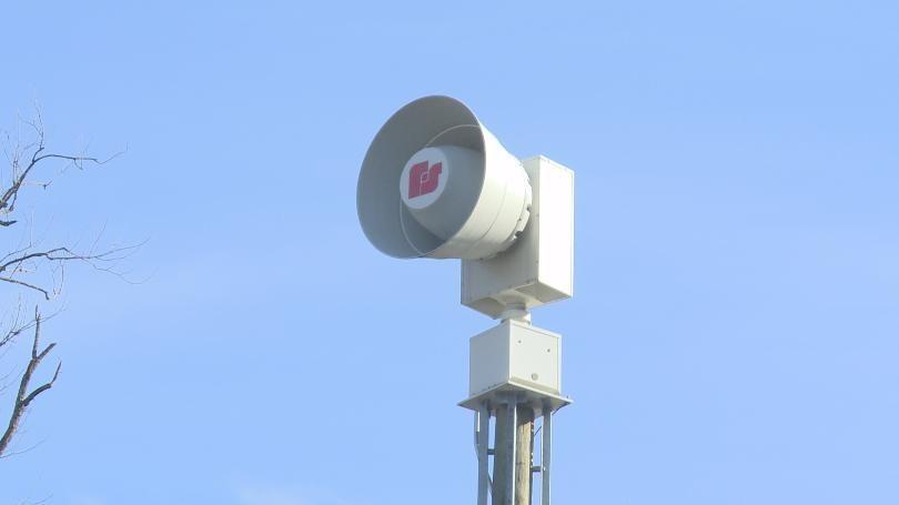 Two types of warning sirens you will see in Hinds County MONDAY: WARNING RECEPTION METHODS We have a lot of great safety info to share with you this week. First up Receiving Warnings.