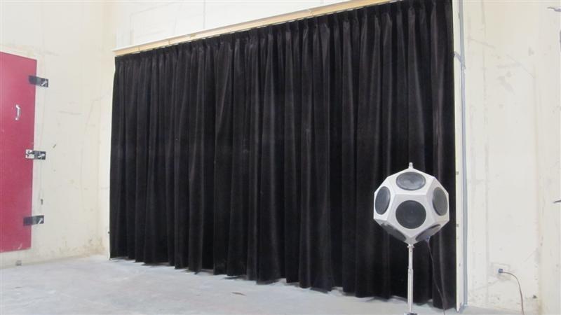 LABORATORY FOR ACOUSTICS MEASUREMENT OF SOUND ABSORPTION IN A REVERBERATION ROOM ACCORDING TO ISO 354:2003 principal: Vescom bv 1. velvet brown curtain, type ATHENS.