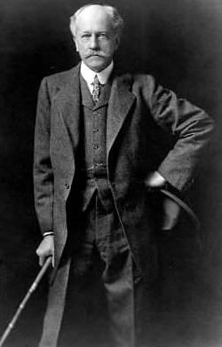 Percival Lowell Background Wealthy Bostonian Brother was president of Harvard Sister won a Pulitzer prize in poetry Math degree from Harvard Decided to