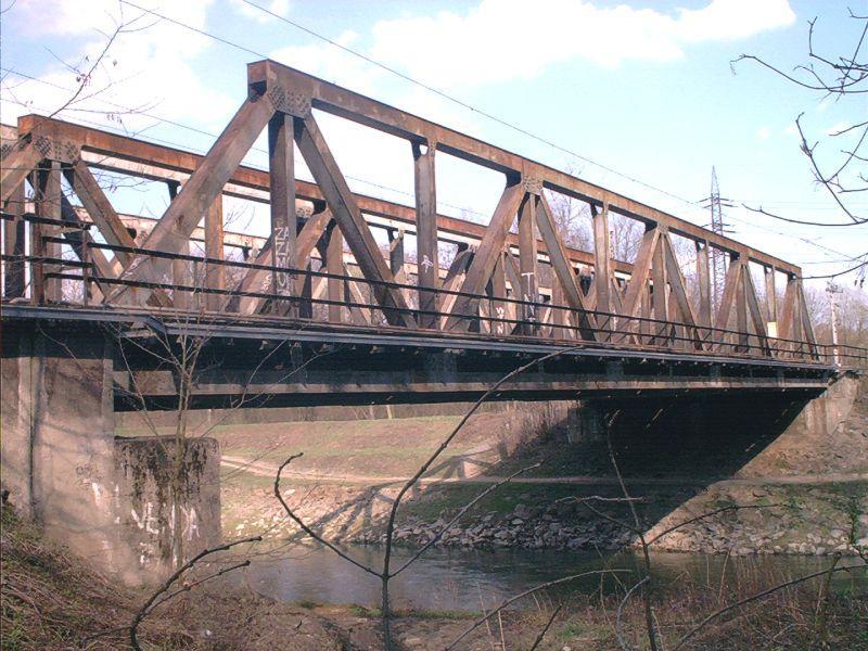 Raiway bridge, Poanka s conunction