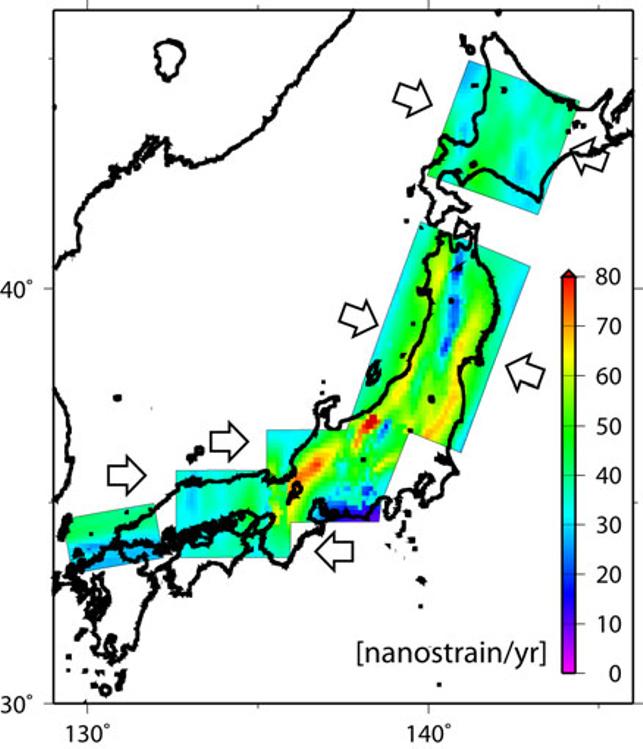 1044 I. CHO AND Y. KUWAHARA: JAPANESE ISLANDS DEFORMATION SIMULATION Fig. 5. Equivalent strain rate at the surface for the case where the EW compression rate is 50 nanostrain/y. Fig. 6.
