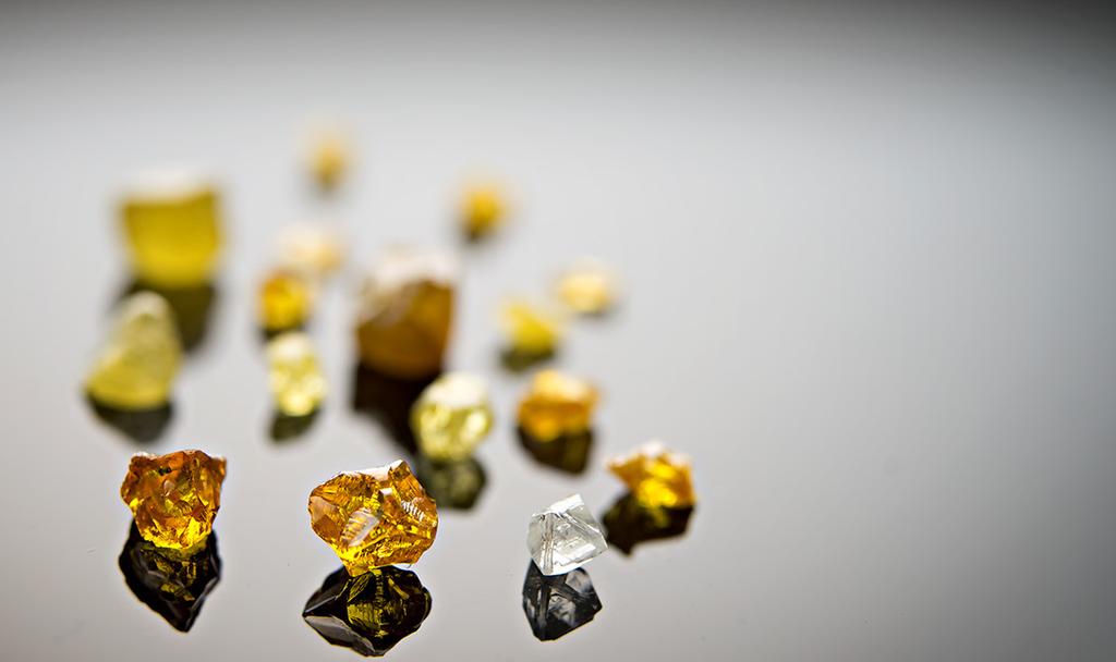 Q1-4 DIAMOND VALUATION Q1-4 contains a unique population of valuable fancy orangey yellow diamonds Orangey Yellow Diamonds: Certified* fancy orangey yellow diamonds;