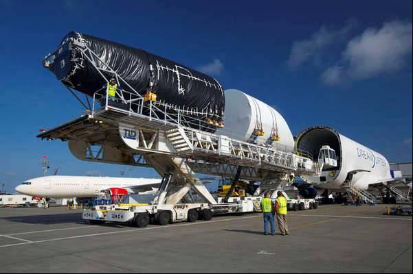 Loading and moving the fruits of specialization Airbus