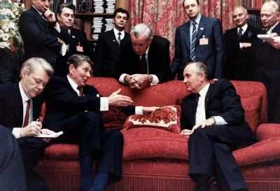 ITER, on the way to peace 1985 ending Cold War: Reagan / Gorbatchev summit ITER 1.
