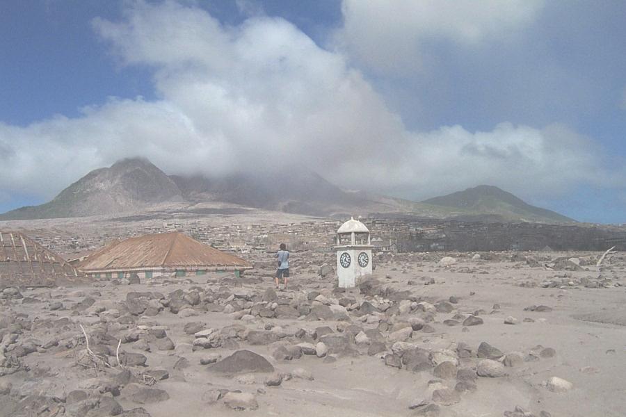 SO 2 loss rates in the plume emitted by Soufrière Hills volcano, Montserrat Rodríguez, L.A. et al.