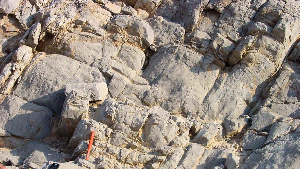 High-purity limestone in UAE UAE imported 60,000 tpa of calcium carbonate (and dolomite) in 2016, the main import sources were Iran, Jordan, Greece, Saudi Arabia, Egypt and Turkey (>90% by weight;