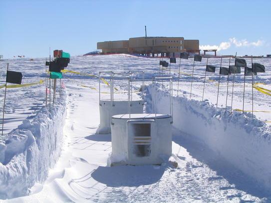 ICECUBE After the completion, in the same location, of the successful experiment Amanda-II, the extension to a km 3, IceCube, will be installed at the South Pole during Austral summers over