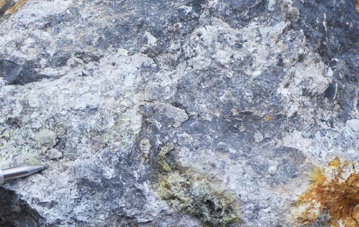 HIGHLIGHTS THIS QUARTER EXPLORATION Very strong zinc-silver-lead (Zn-Ag-Pb) mineralisation confirmed in 2 sampling programs (Program 1 and Program 2) at the Riqueza Project.
