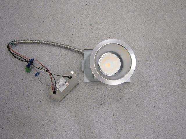 Product Information Manufacturer Model Number (SKU) Serial Number LED Type Cree Inc S-DL4-34L-40K w_s-dl4t-m-ss-c PL08058-001 CXB2530 Product Description Fixed downlight with a medium lens and a 4"