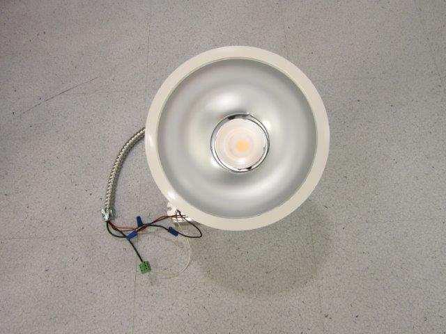 NVLAP Lab Code 577- Product Information Manufacturer Model Number (SKU) Serial Number LED Type Cree Inc S-DL8-5L-27K w_s-dl8t-w-ss-c PL87-1 CXB35 Product Description Fixed downlight with a wide lens