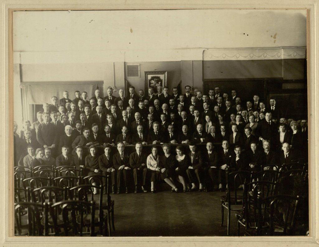 2 J. Banionis 1 pav. Pirmoji Lietuvos matematikos, fizikos ir kosmografijos mokytojų konferencija. Kaunas, 1928 m.