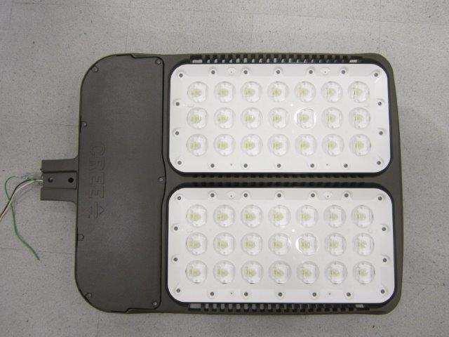 Product Information Manufacturer Model Number (SKU) Serial Number LED Type Cree Inc OSQ-HO-A-NM-3ME-65L-40K-UL-BZ KL301J46937 MDA LEDs in 2 sections with 21 per section in 3 rows of 7, 42 total LEDs