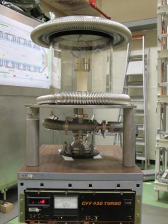 Electrical tests on PG-EG and EG-GG post insulators have been passed at Thales, achieving a voltage up to 140 kv in vacuum (see Figure 4.18).