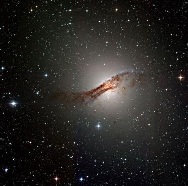 Elliptical galaxies overview Elliptical galaxies constitute the brightest and faintest