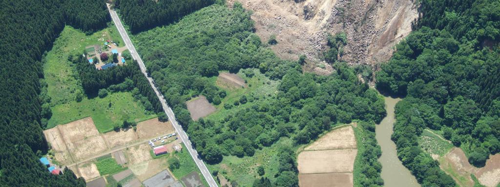 4 Slope failure and landslide dam at Azabu, Ichihasama River SURVEY METHOD The results of the analysis of