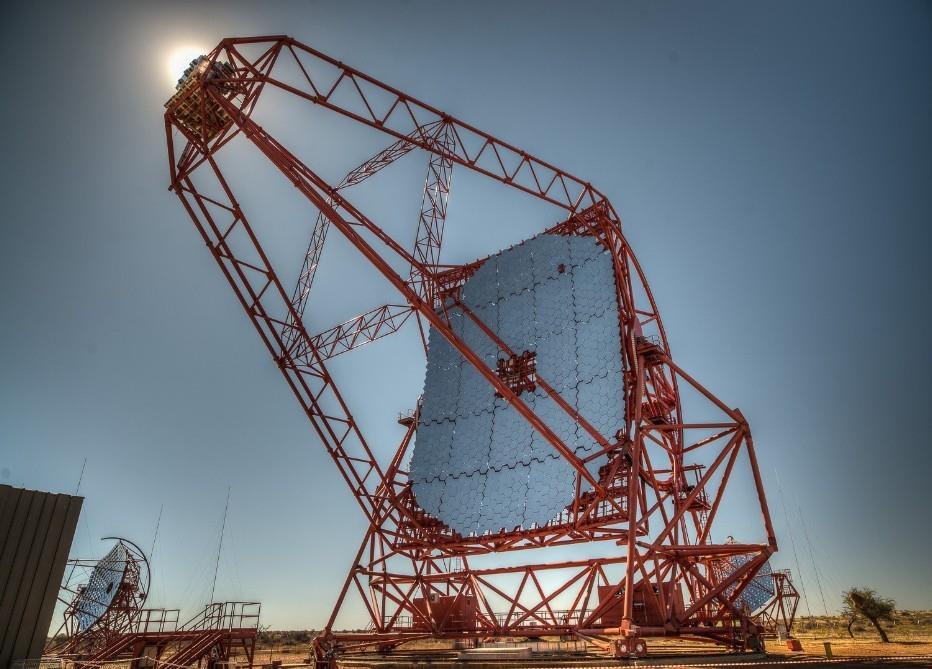 High Energy Stereoscopic System International consortium 14 countries, ~200 physicists Site: 23 16'' S, 16 30'' E, 1800 m asl, 100 km from Windhoek (Namibia) Good sky transparency, medium altitude &