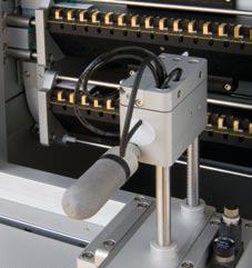System components Efficient testing with FAVIMAT-ROBOT2 The time required for testing a single fibre on the FAVIMAT including feeding and removal of the fibre amounts to approx.